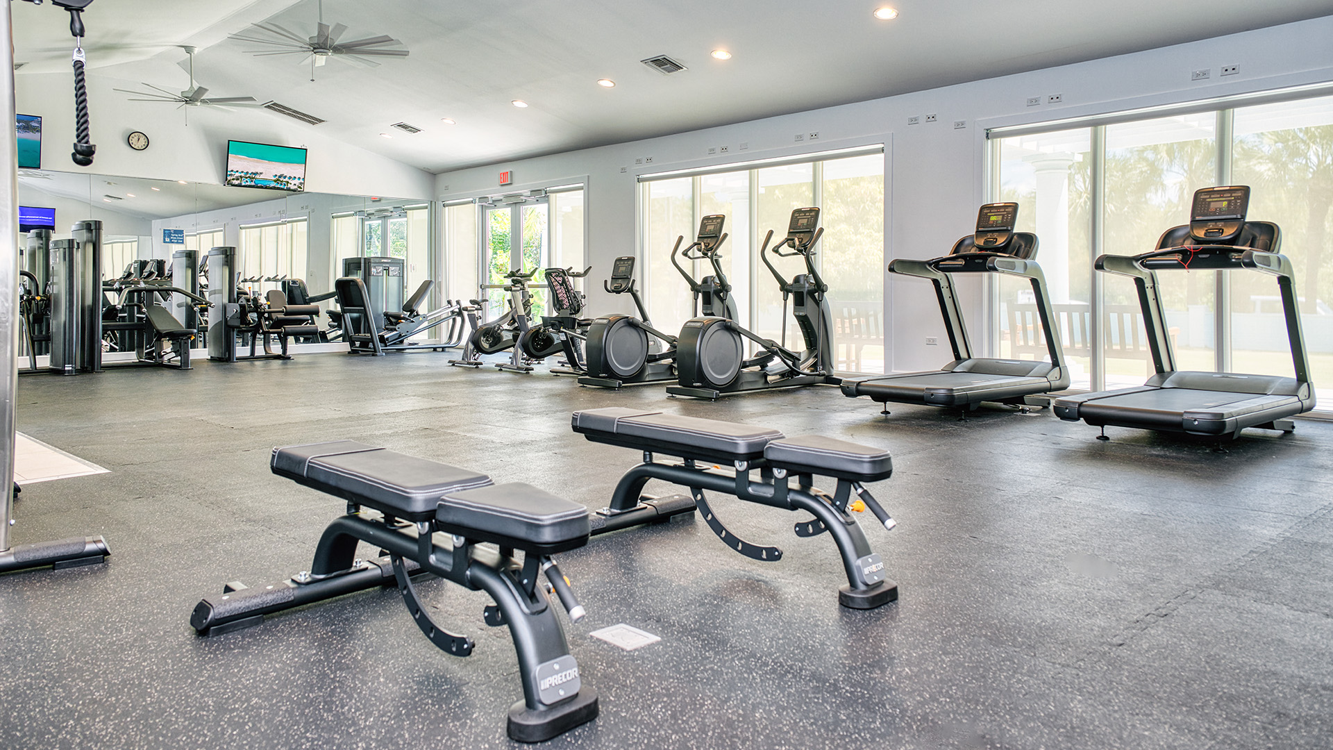 slider 5 fitness centre, Grand Cayman Condo